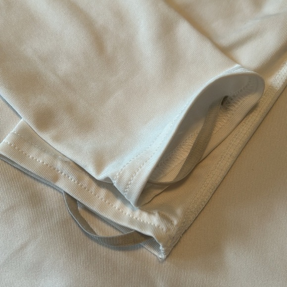 Patagonia white silk weight long sleeve shirt - Picture 4 of 4